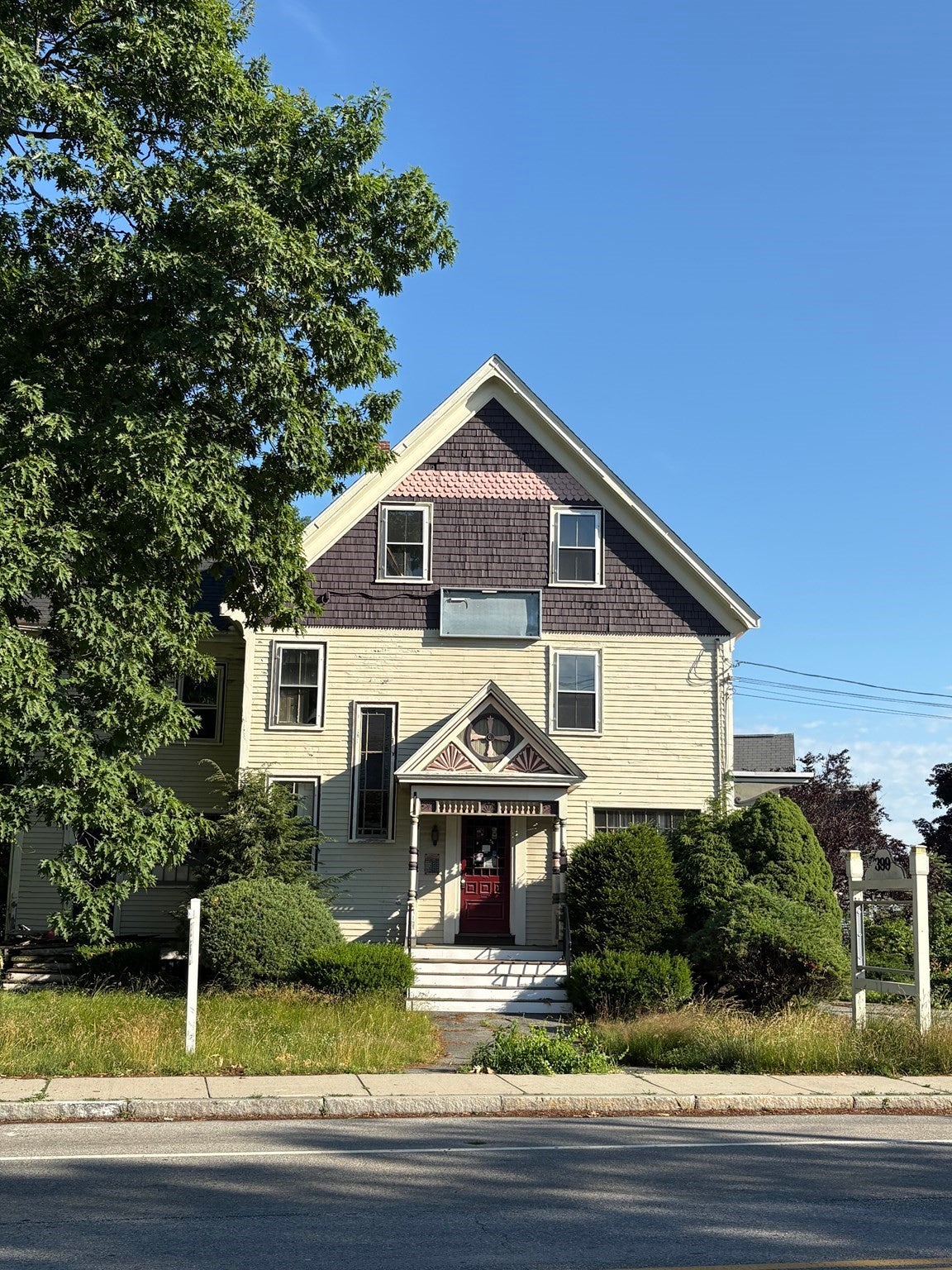 399 S Main St