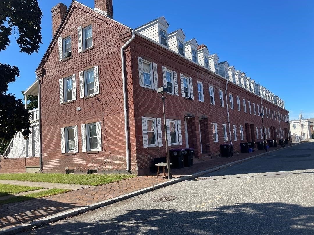 13 Center Street, Holyoke, MA, 13 Center Street, Holyoke, MA Photo #3
