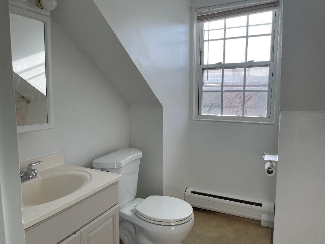 13 Center Street, Holyoke, MA, 13 Center Street, Holyoke, MA Photo #21