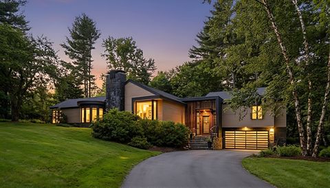 719 Wellesley St Weston MA 02493