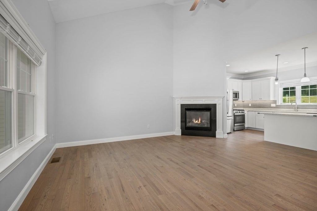 95 Lowell Rd #1, Pepperell, MA Photo #2