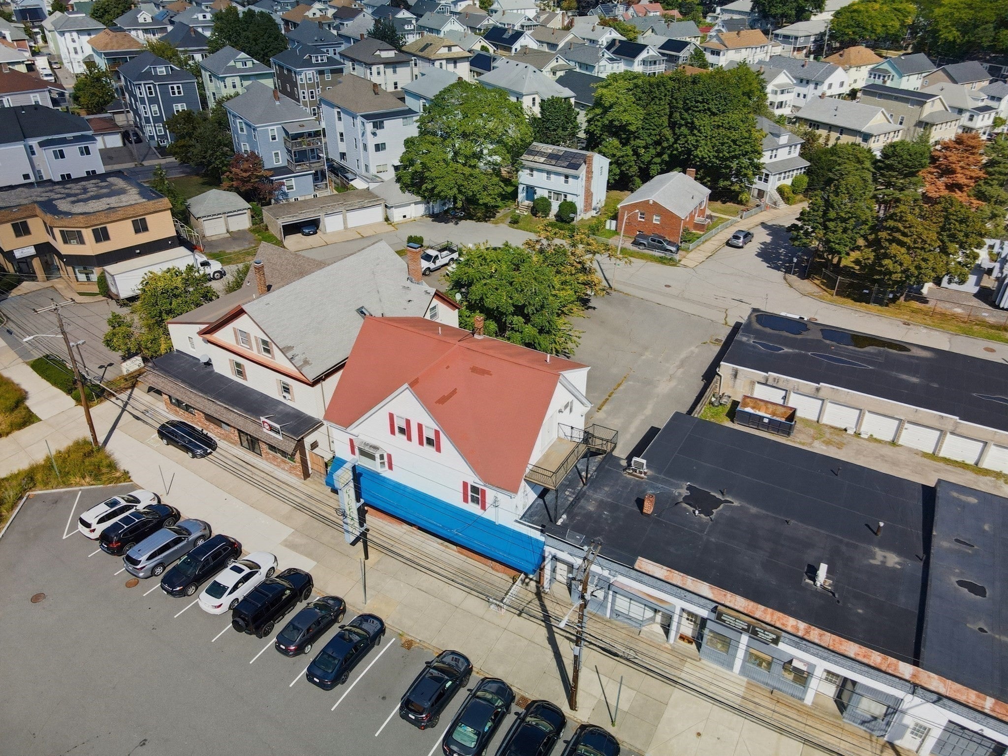 460 Main St