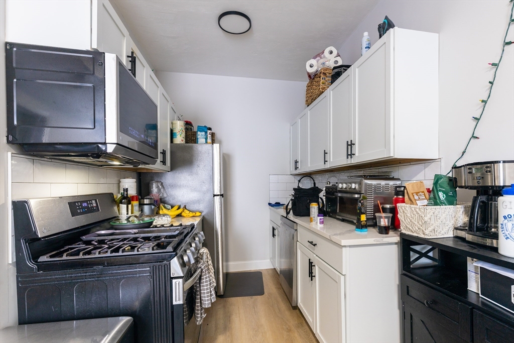 Photo 1 of 20 — 628 East 6th 2, Boston, MA 02127