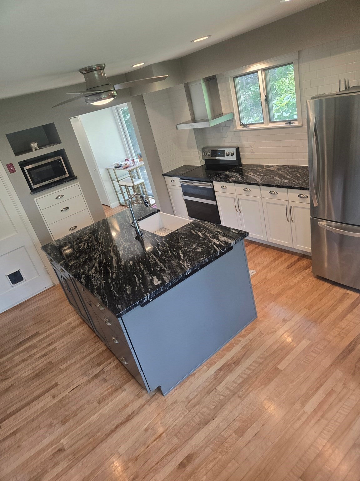 8 Montvale RD, Worcester MA 01609