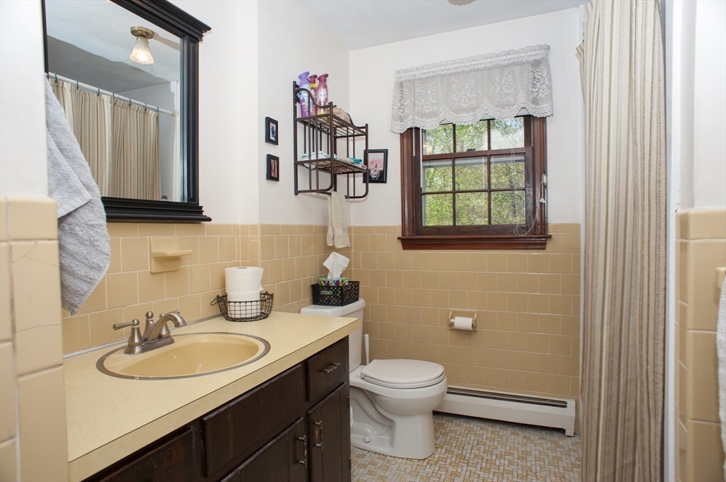 167 Theresa Cir, Northbridge, MA, 167 Theresa Cir, Northbridge, MA Photo #15