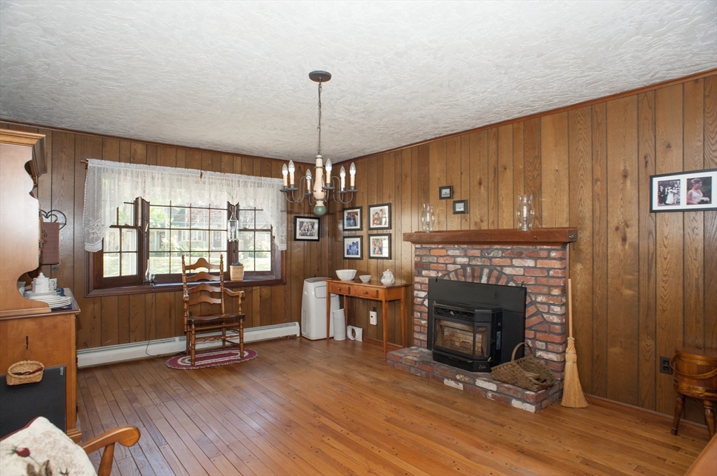 167 Theresa Cir, Northbridge, MA, 167 Theresa Cir, Northbridge, MA Photo #10