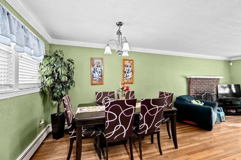 1161 Pleasant St