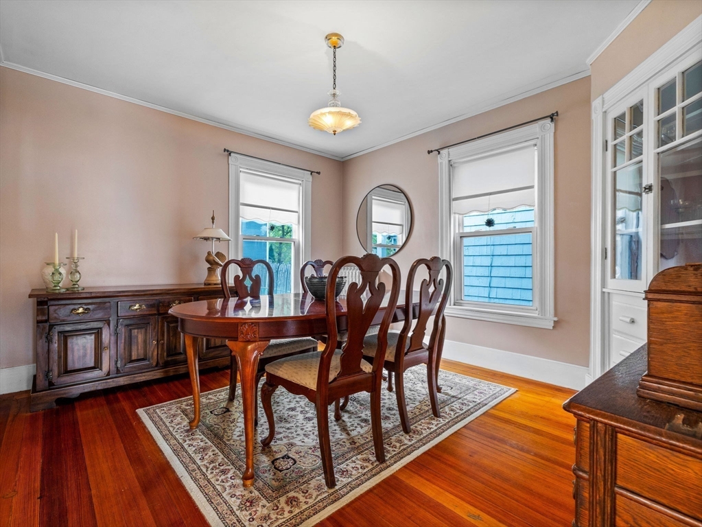28 Albano St