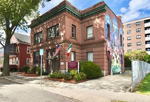 56 Margaret St Springfield MA 01105