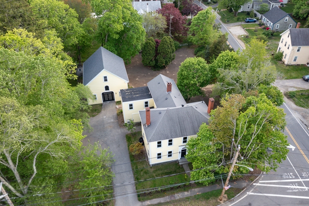 228 Main St