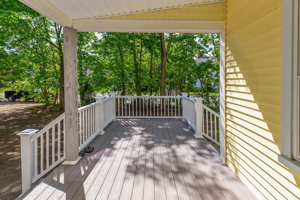 228 Main St