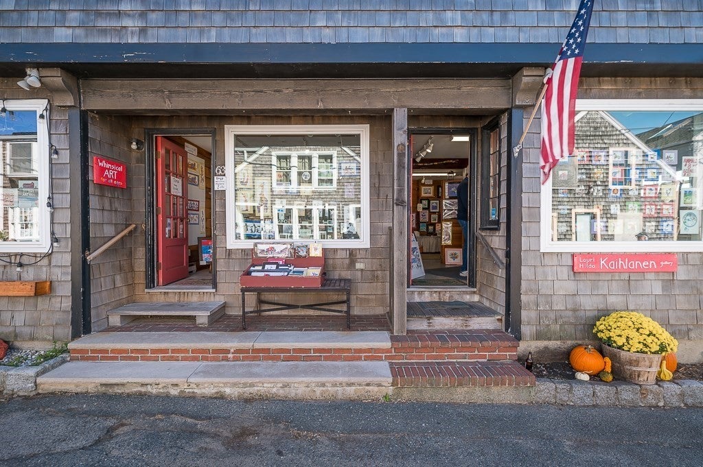 61-63 Bearskin Neck