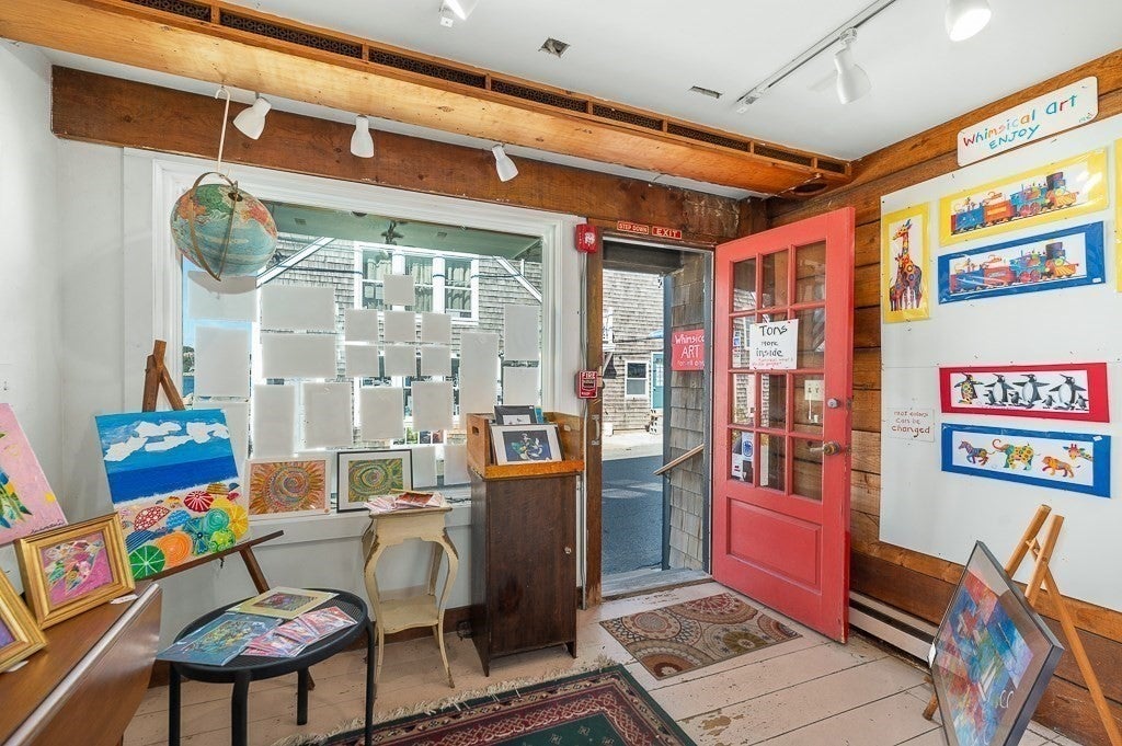 61-63 Bearskin Neck