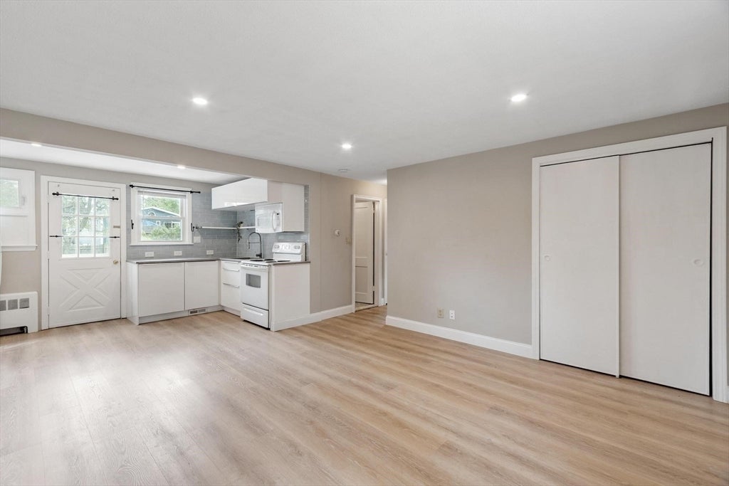 278 South Rd #278, Bedford, MA, 278 South Rd #278, Bedford, MA Photo #8