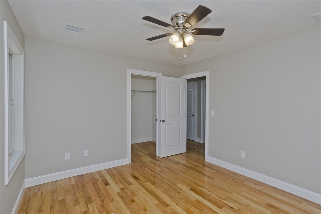 East Longmeadow, Massachusetts 01028, United States, 4 Bedrooms Bedrooms, ,3 BathroomsBathrooms,Residential,Active,240157