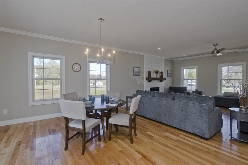 East Longmeadow, Massachusetts 01028, United States, 4 Bedrooms Bedrooms, ,3 BathroomsBathrooms,Residential,Active,240157