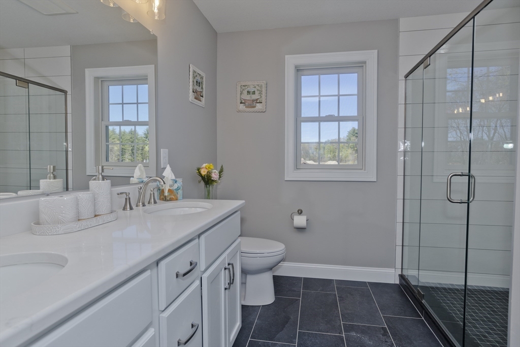 East Longmeadow, Massachusetts 01028, United States, 4 Bedrooms Bedrooms, ,3 BathroomsBathrooms,Residential,Active,240157