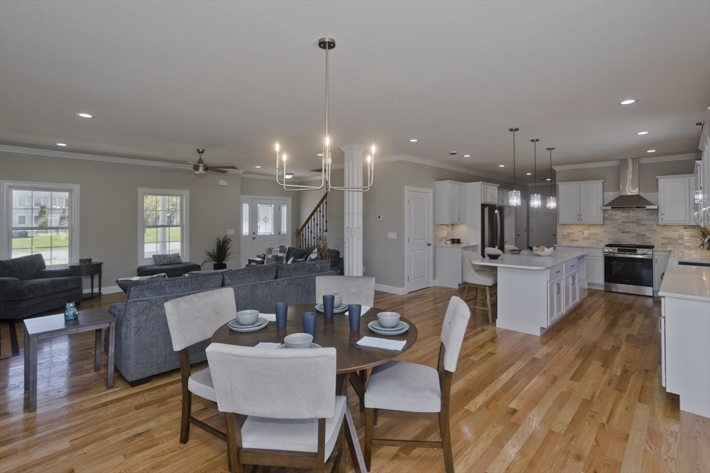 East Longmeadow, Massachusetts 01028, United States, 4 Bedrooms Bedrooms, ,3 BathroomsBathrooms,Residential,Active,240157