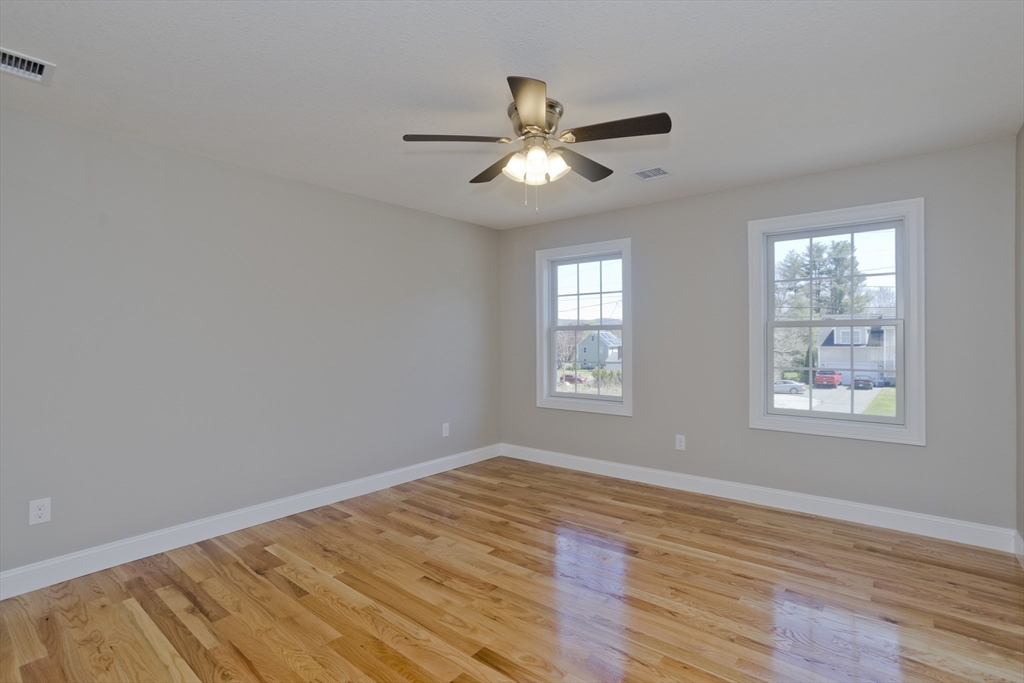 East Longmeadow, Massachusetts 01028, United States, 4 Bedrooms Bedrooms, ,3 BathroomsBathrooms,Residential,Active,240157