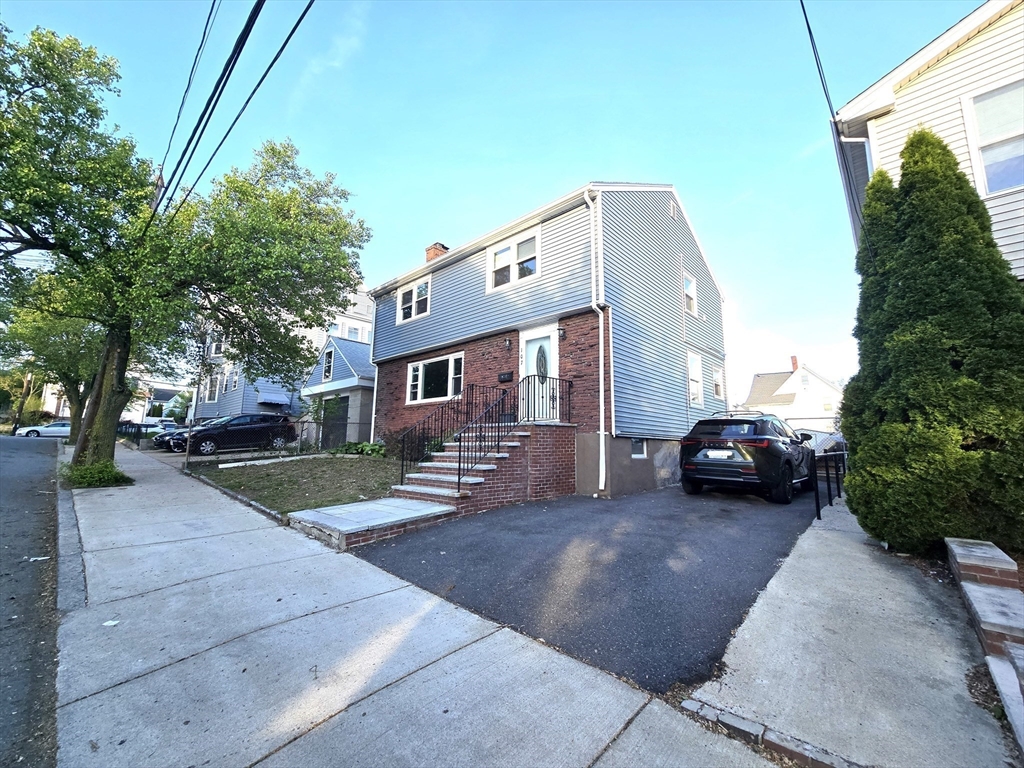 107 Swan St
