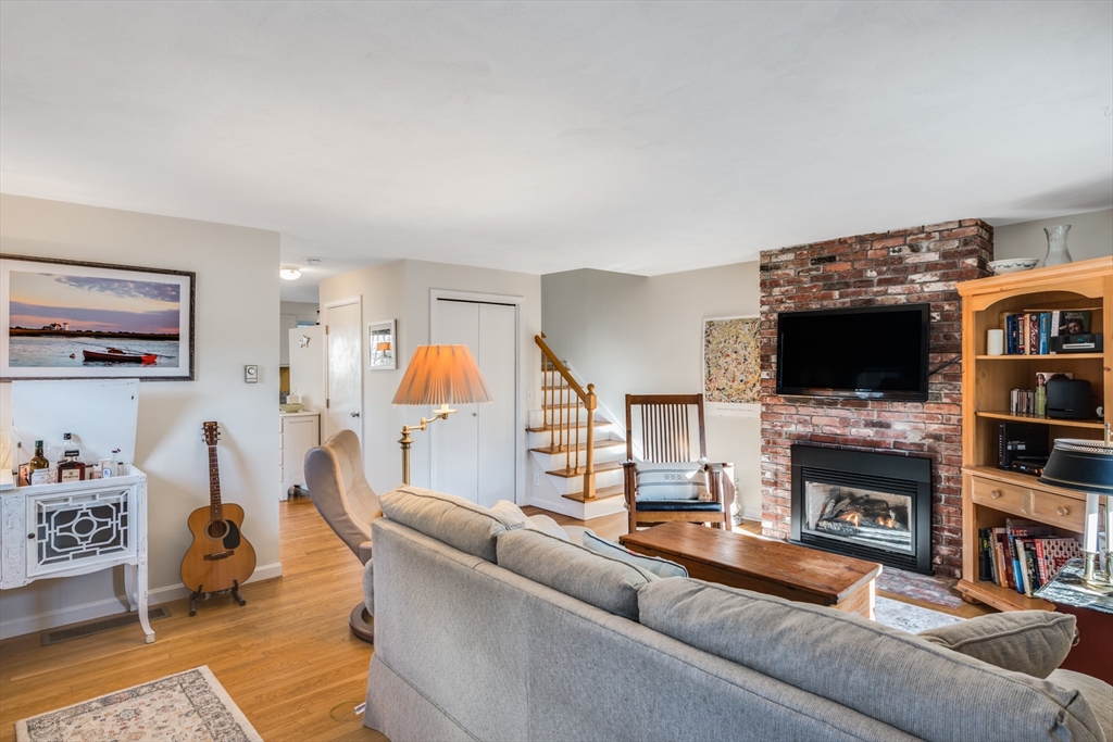 1 Seastrand Way 8