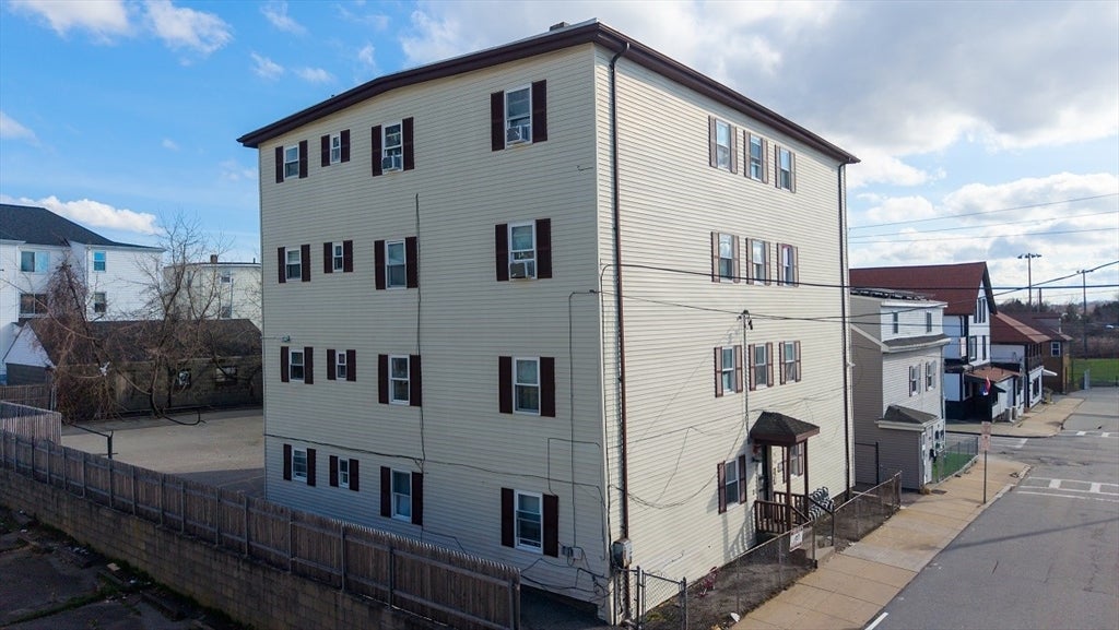 Photo of 144 Choate St, Fall River, MA