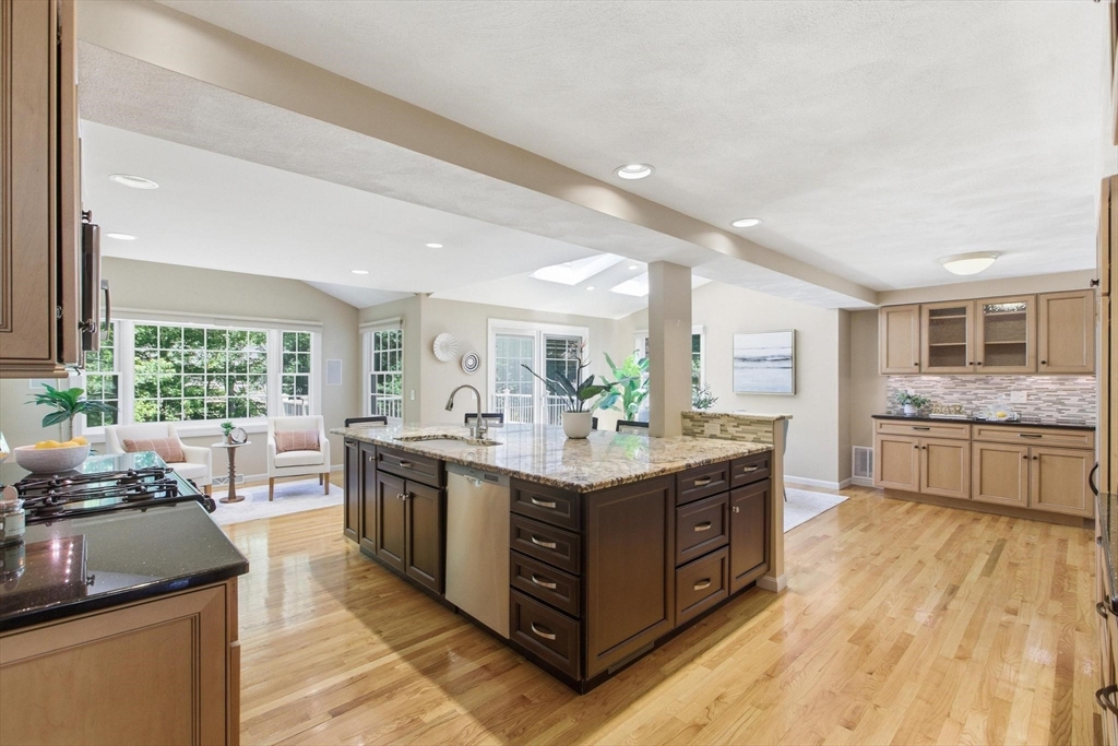 11 Thornton Dr
