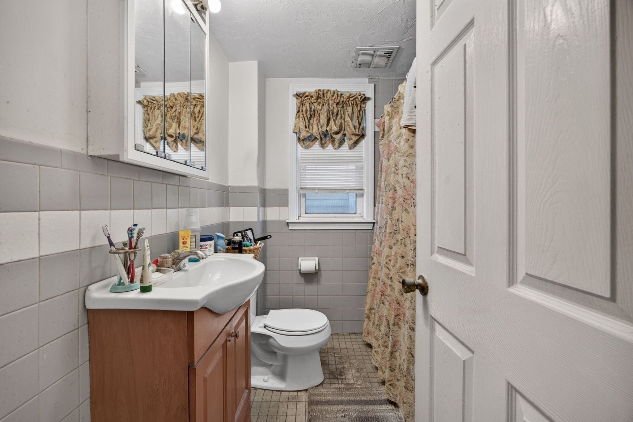 22 Bolster St, Everett, MA Photo #9