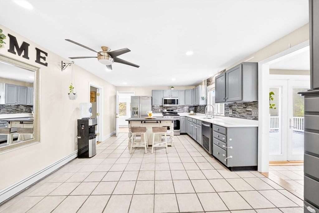 84 Fowler Rd