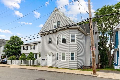 Photo of 154-156A Franklin Street, Malden, MA 02148 (MLS # 73526706)