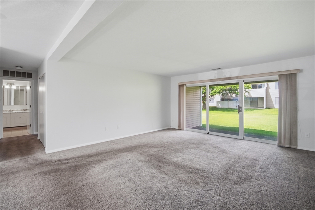 113 Nassau Dr 113