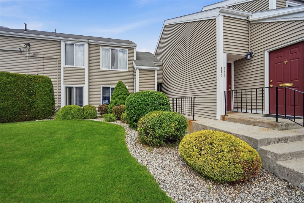 113 Nassau Dr 113