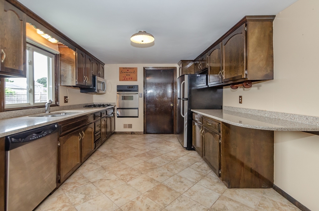 147 Sheraton Ave