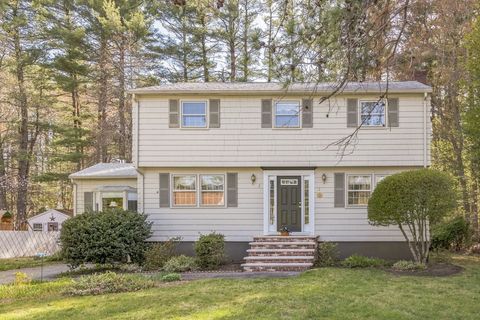 13 Fillmore Dr Billerica MA 01821
