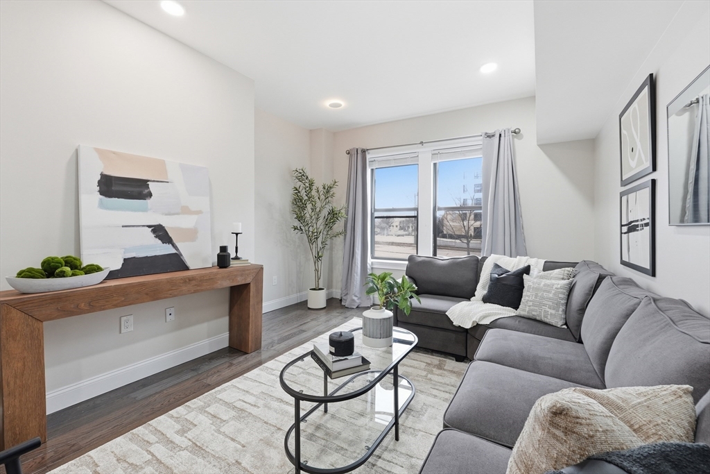 1653 Commonwealth Ave 2