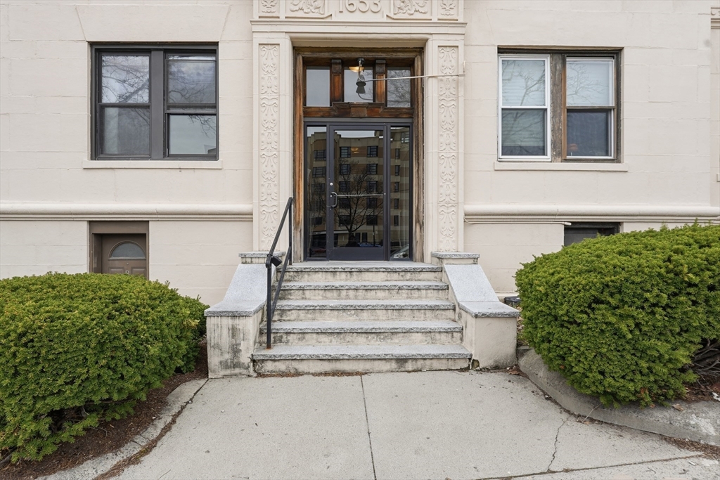 1653 Commonwealth Ave 2