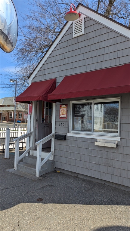 160 Lynn