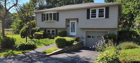 35 Park Ave Reading MA 01867
