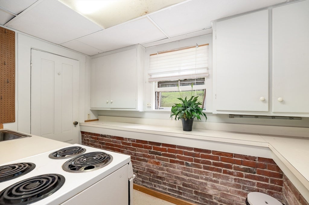 32 Blynman Avenue, Gloucester, MA, 32 Blynman Avenue, Gloucester, MA Photo #38