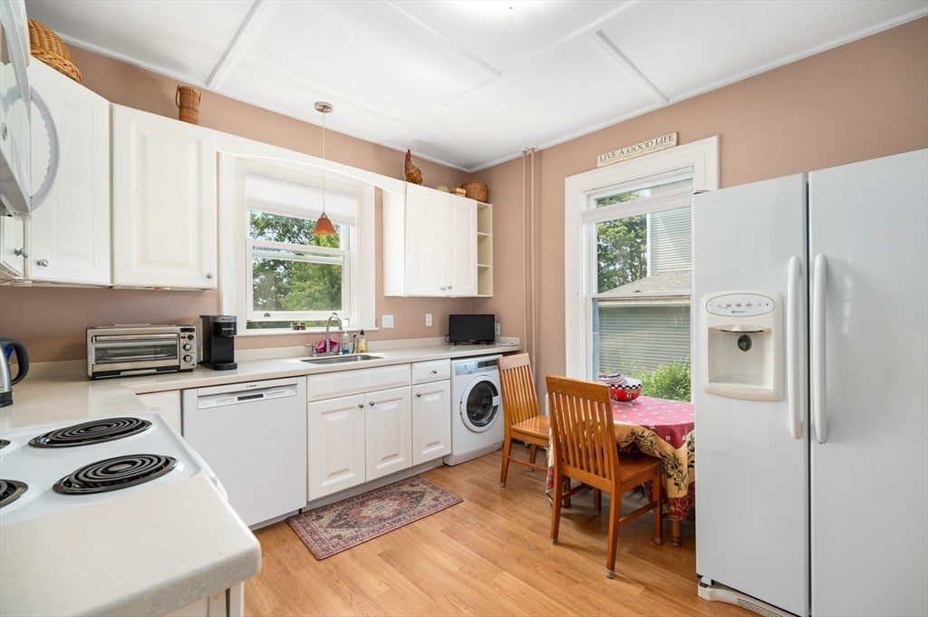 32 Blynman Avenue, Gloucester, MA, 32 Blynman Avenue, Gloucester, MA Photo #24