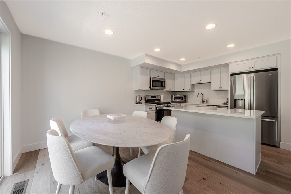 112 Genest St 12
