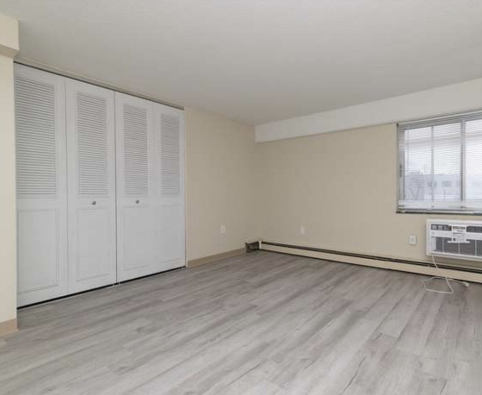 1025 Hancock St 2M