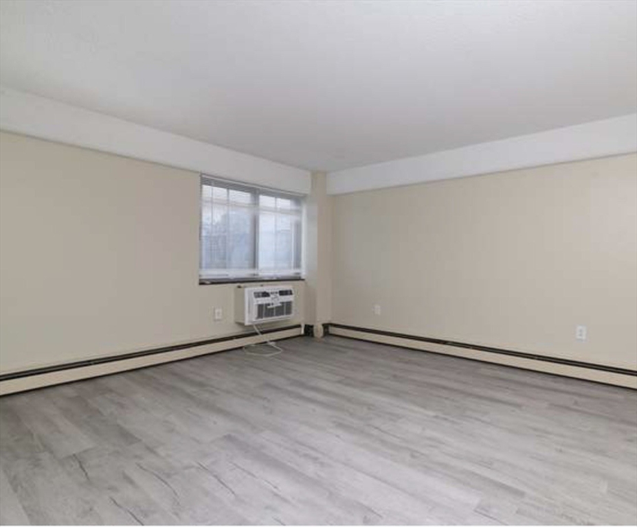 1025 Hancock St 2M