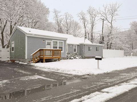 1 Chapel Ln Wareham MA 02538