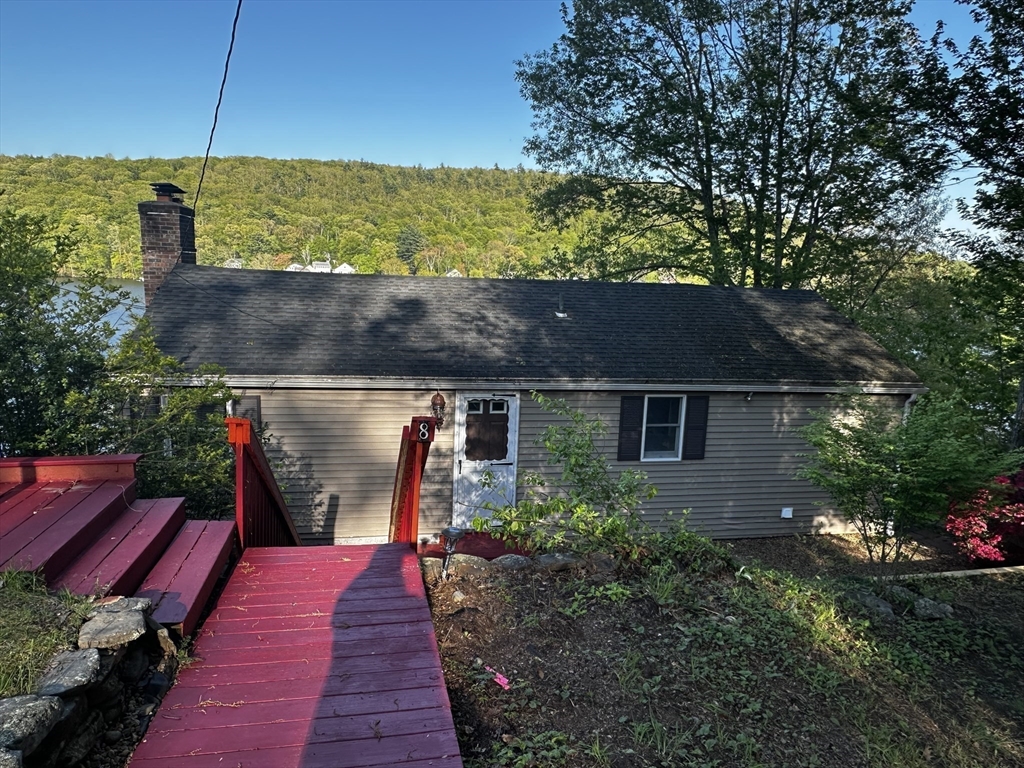 8 Julia Ann Drive
