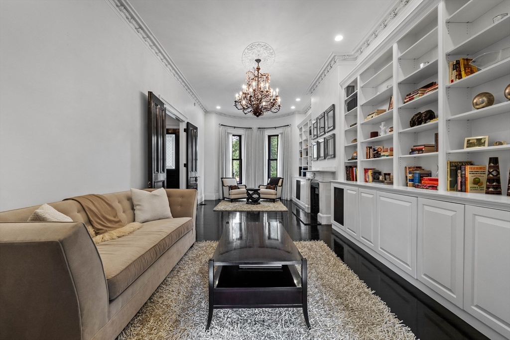 68 W Rutland Sq.