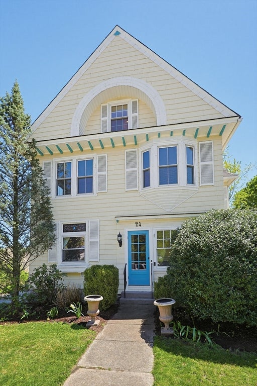 24 Main St, Upton, MA, 24 Main St, Upton, MA Photo #1