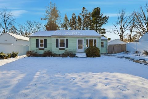 Photo of 55 Gardens Dr, Springfield, MA 01119 (MLS # 73461129)