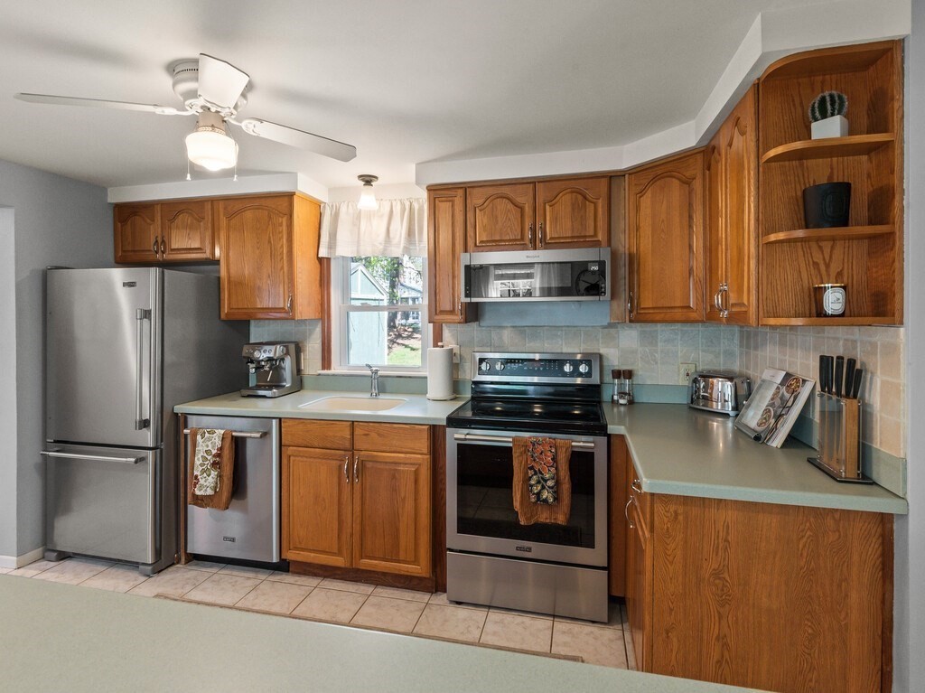 30 Kinnicutt Rd