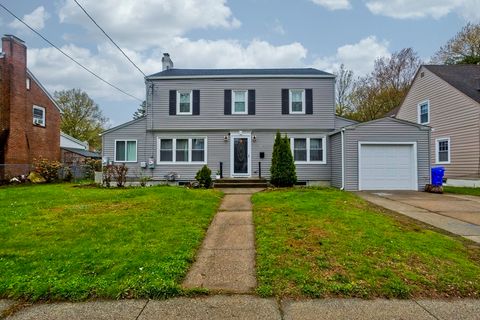 Photo of 174 Abbott St, Springfield, MA 01118 (MLS # 73504877)